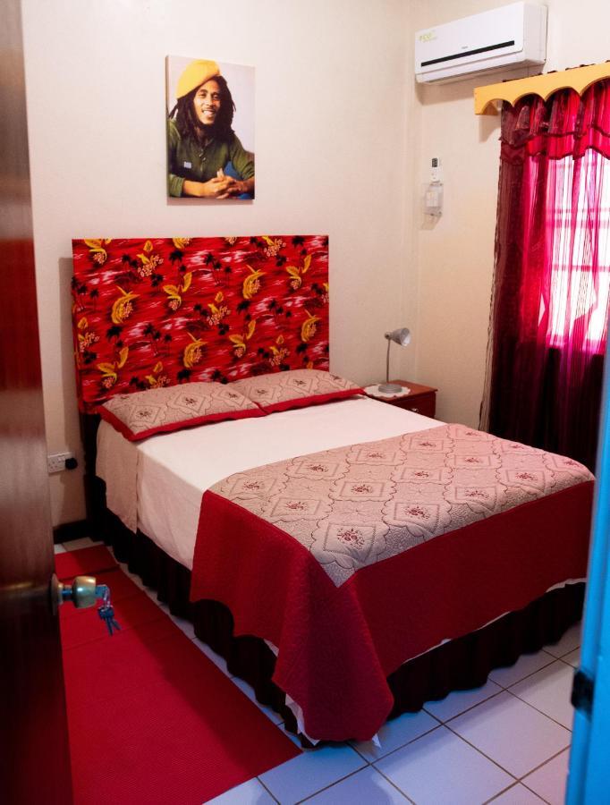 Tropical Breeze Vacation Home And Apartments Gros Islet Exterior foto
