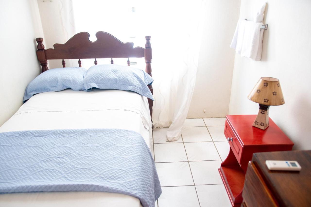 Tropical Breeze Vacation Home And Apartments Gros Islet Exterior foto