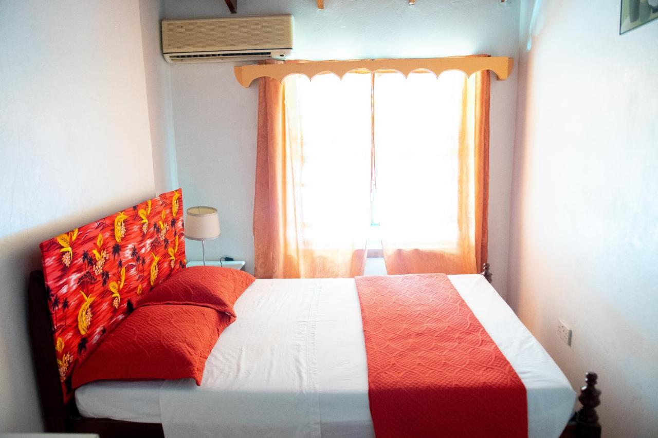 Tropical Breeze Vacation Home And Apartments Gros Islet Exterior foto