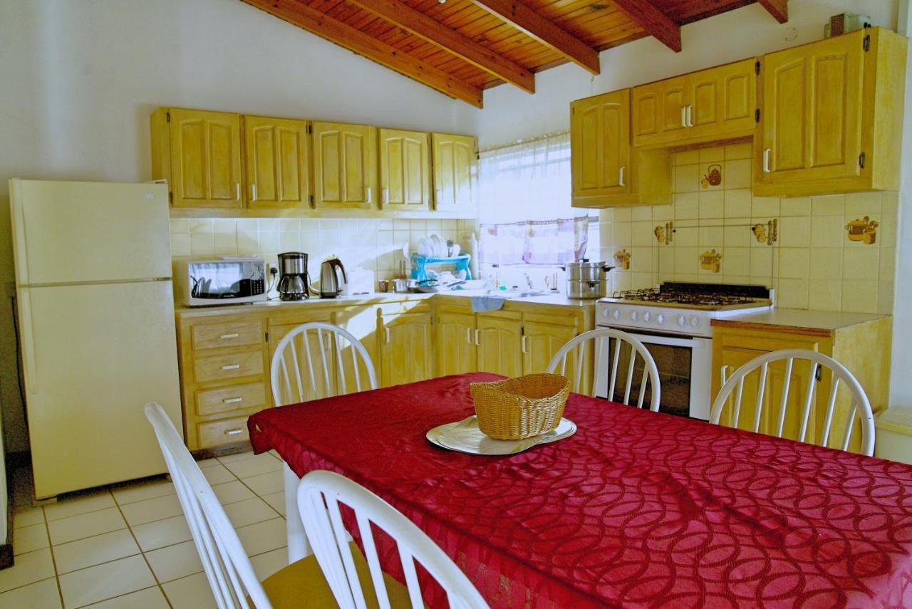 Tropical Breeze Vacation Home And Apartments Gros Islet Exterior foto